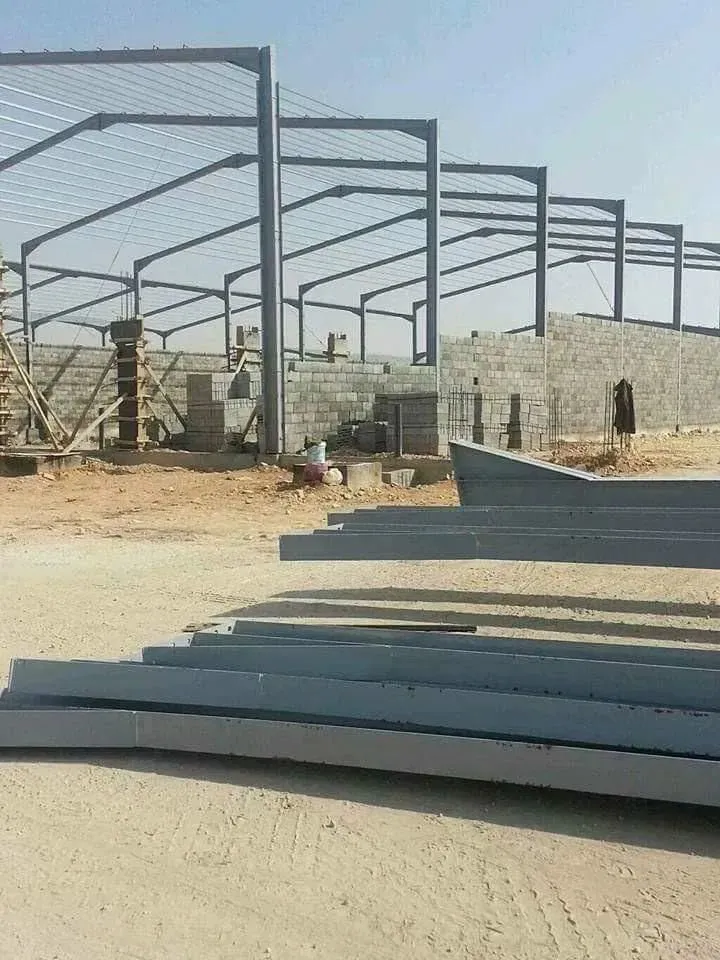 أفضل ورشة حداد لتنفيذ  هناجر مستودعات ساندوتش بنل الطائف