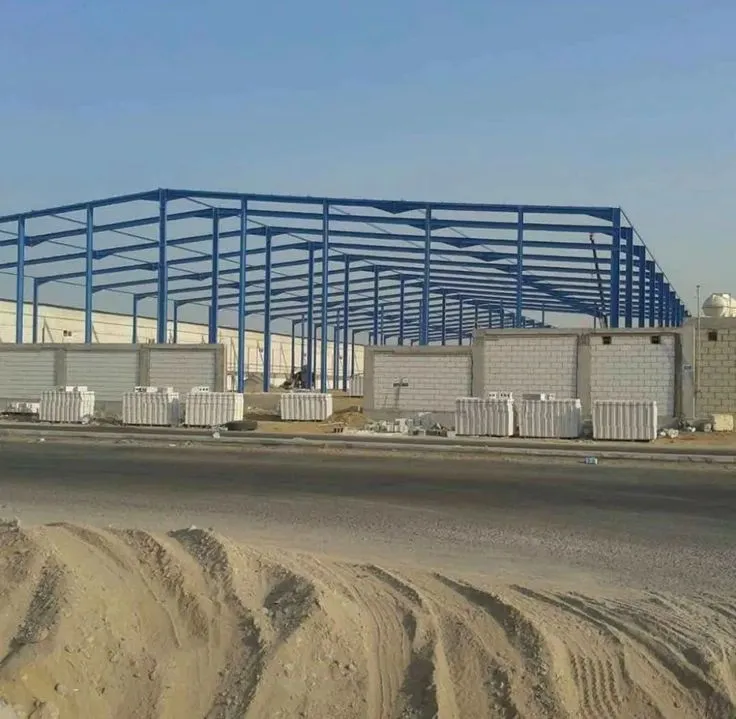 أفضل ورشة حداد لتنفيذ  هناجر مستودعات ساندوتش بنل الطائف