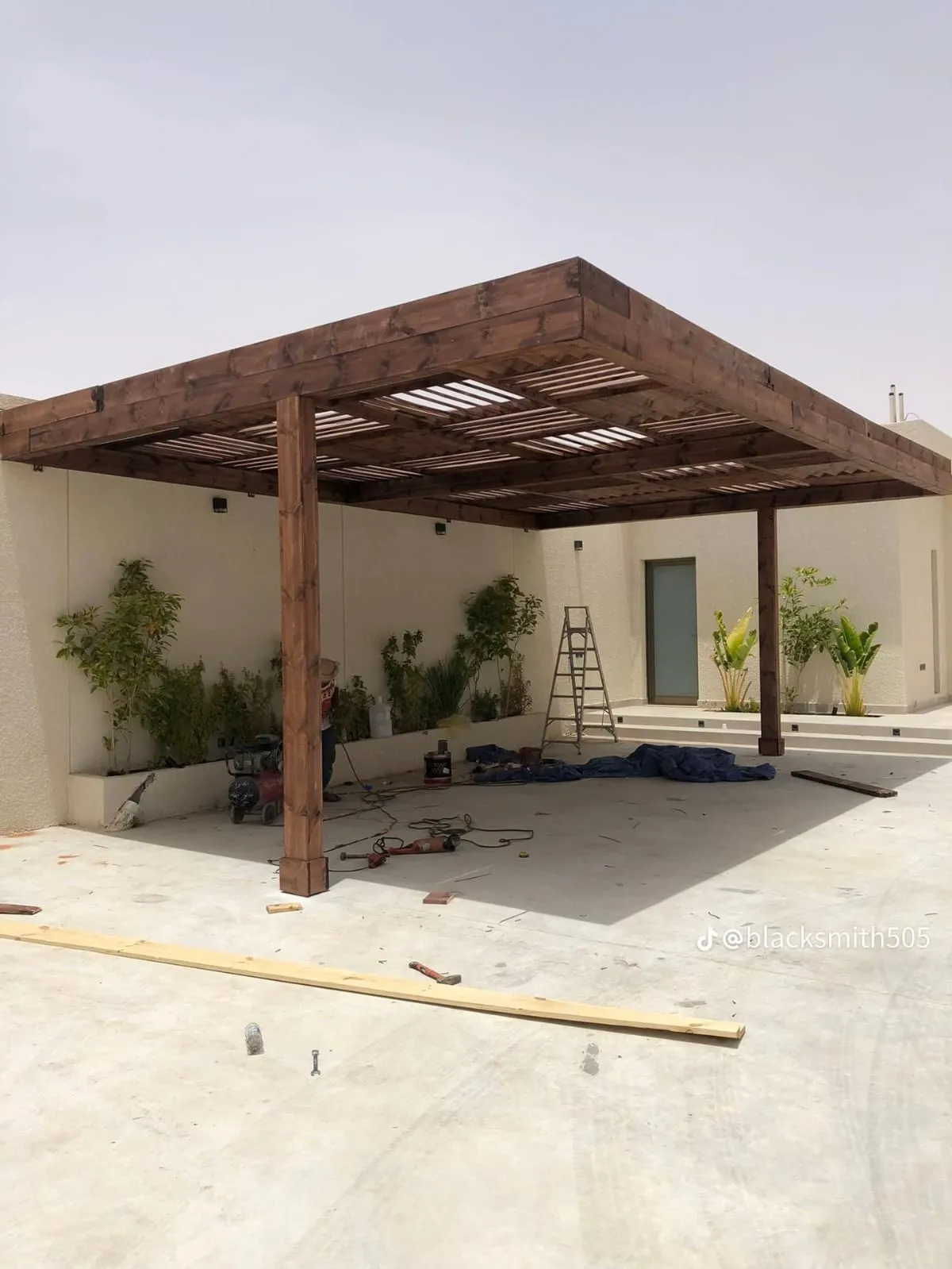 مقاول مظلات حديد| تصميم مظلات سواتر في جدة ومكة